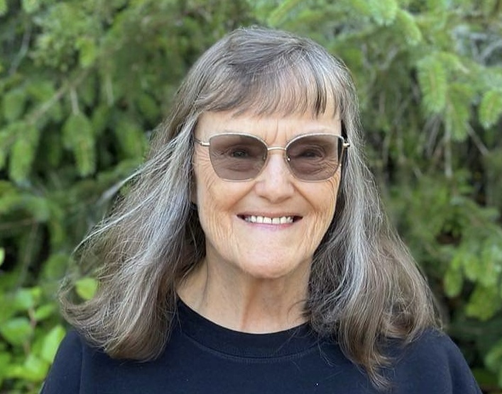 The author Elizabeth Flanders MA